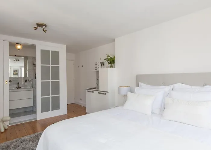 Jordaan Suite Bed And Bubbles